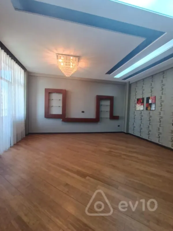 Satılır 4 otaqlı yeni tikili 170 m²