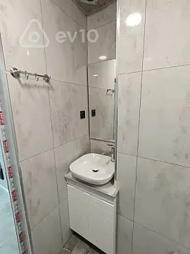 Kirayə verilir 2 otaqlı yeni tikili 70 m²