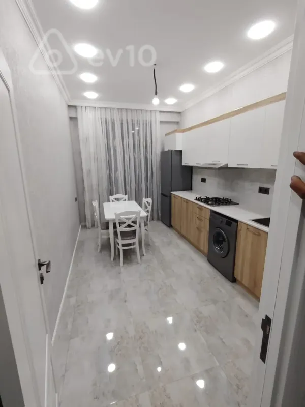 Kirayə verilir 2 otaqlı yeni tikili 70 m²