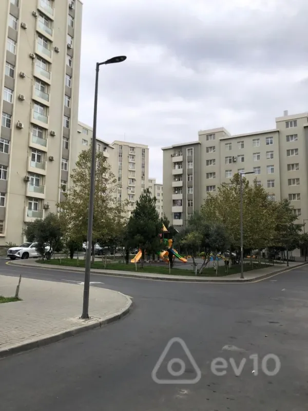 Satılır 3 otaqlı yeni tikili 93 m²