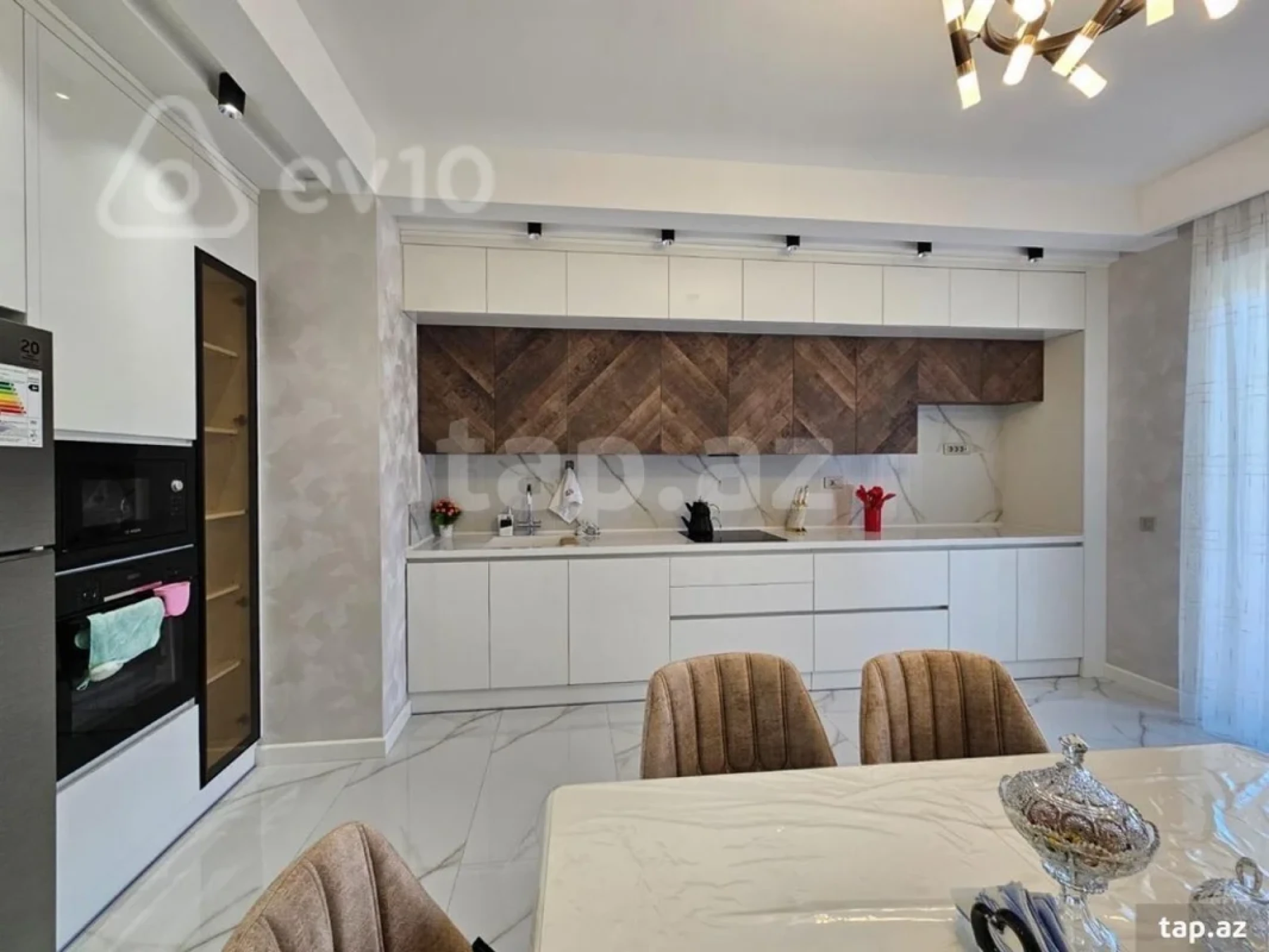 Kirayə verilir 2 otaqlı yeni tikili 75 m²