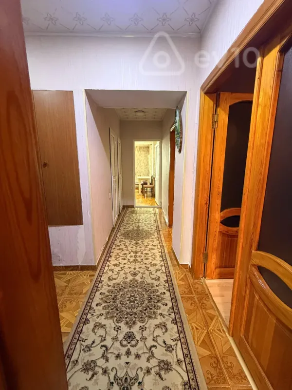 Satılır 4 otaqlı köhnə tikili 120 m²