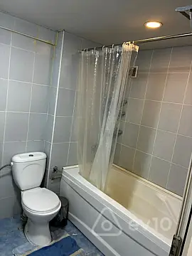 Kirayə verilir 1 otaqlı köhnə tikili 50 m²