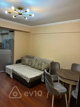Kirayə verilir 1 otaqlı köhnə tikili 50 m²