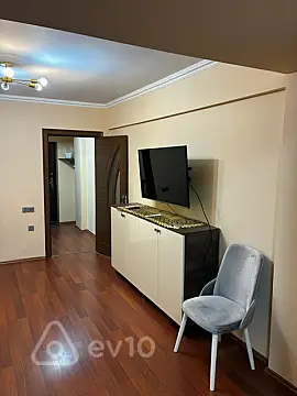 Kirayə verilir 1 otaqlı köhnə tikili 50 m²