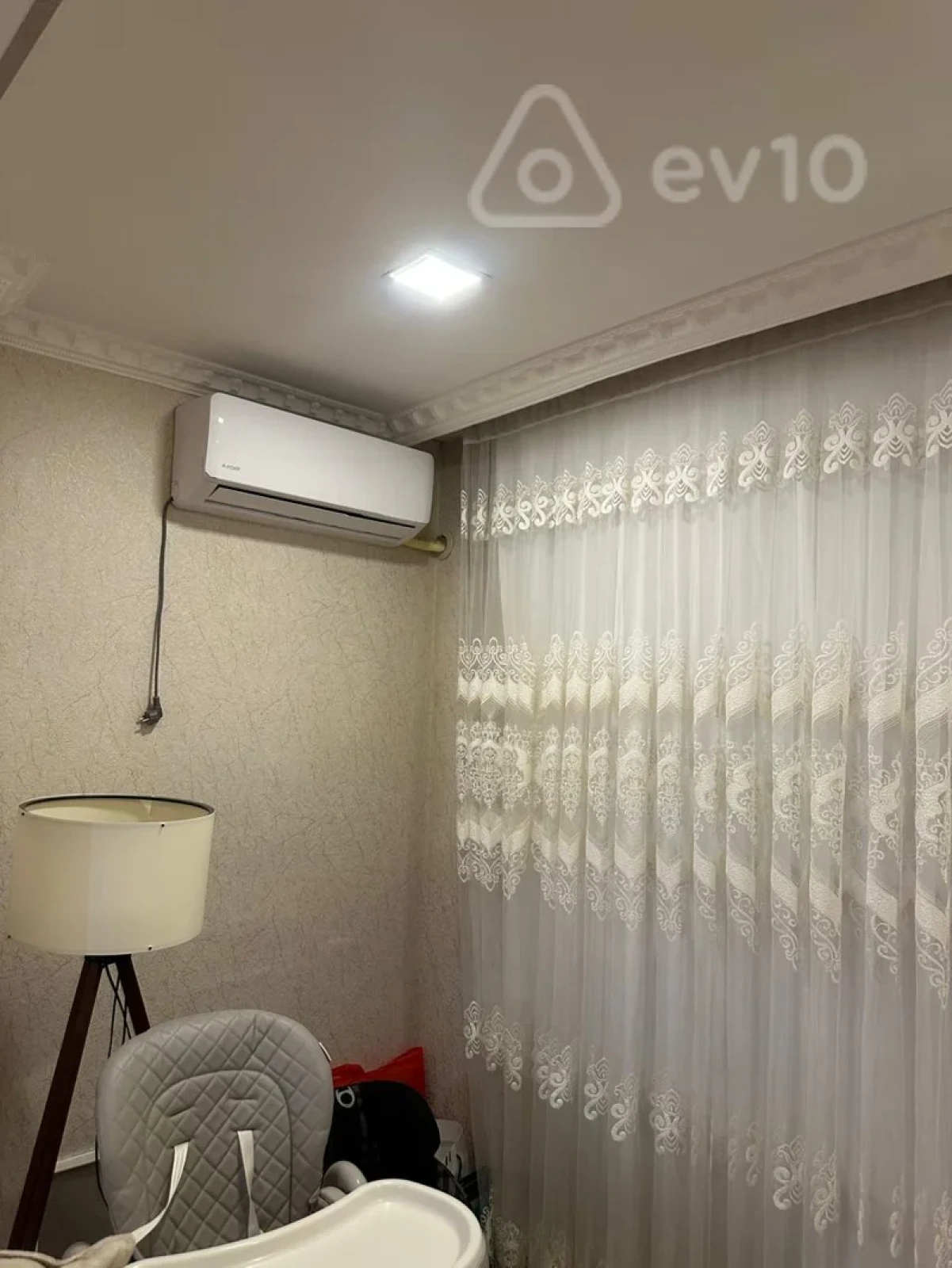 Kirayə verilir 2 otaqlı köhnə tikili 40 m²