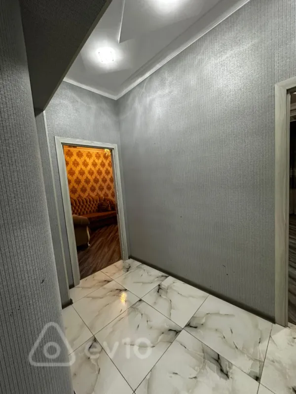 Kirayə verilir 2 otaqlı yeni tikili 80 m²