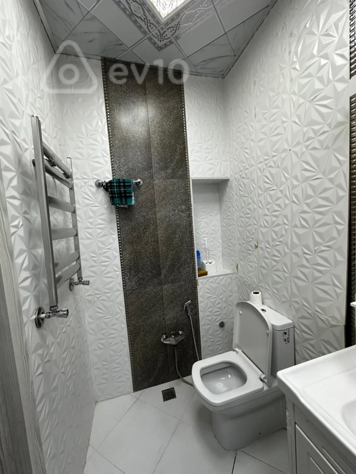 Kirayə verilir 2 otaqlı yeni tikili 80 m²