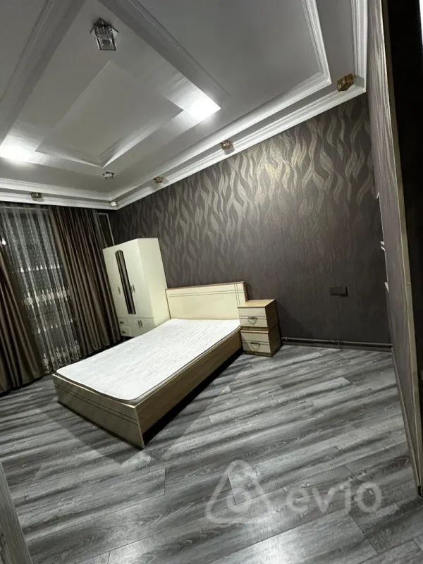 Kirayə verilir 2 otaqlı yeni tikili 80 m²