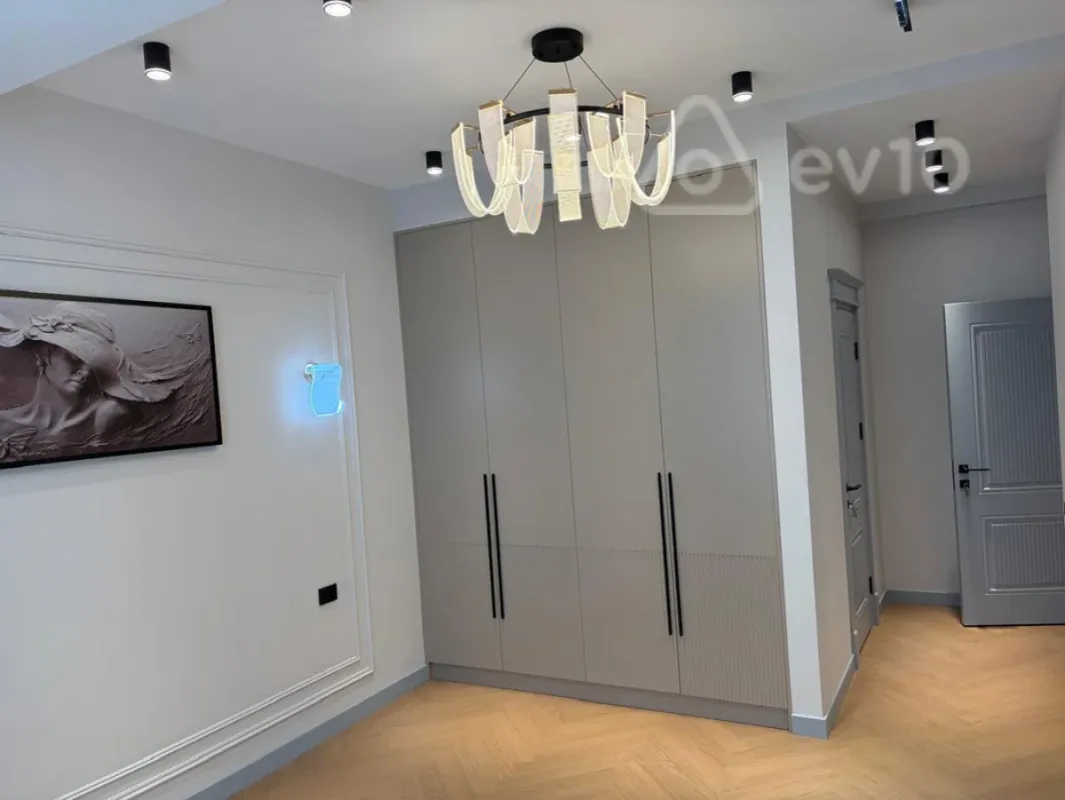 Satılır 4 otaqlı yeni tikili 117 m²