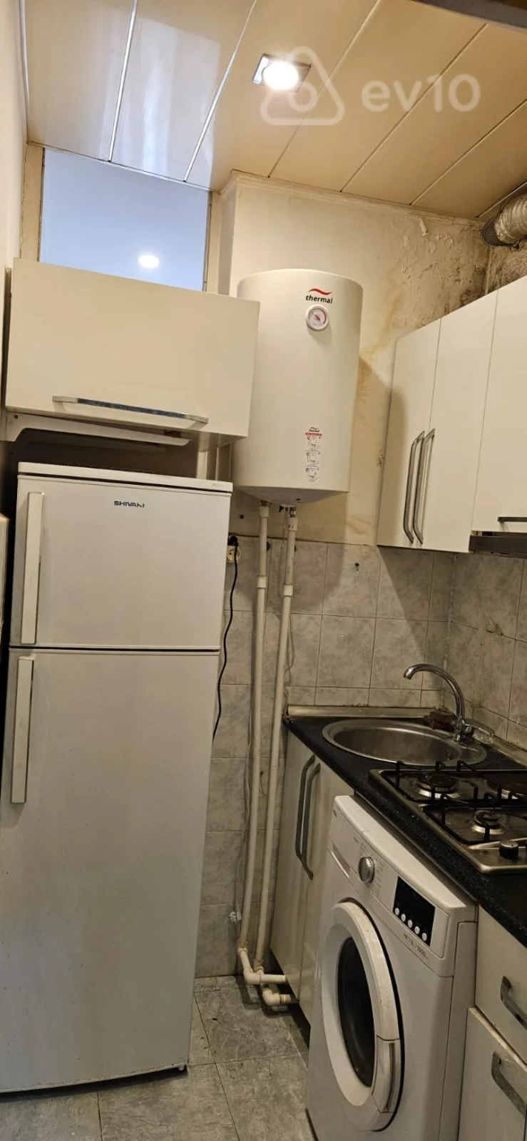 Kirayə verilir 2 otaqlı köhnə tikili 50 m²