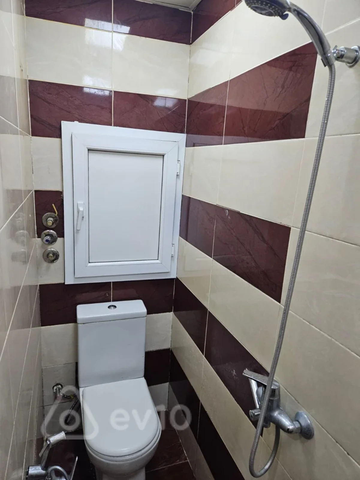 Kirayə verilir 2 otaqlı köhnə tikili 50 m²