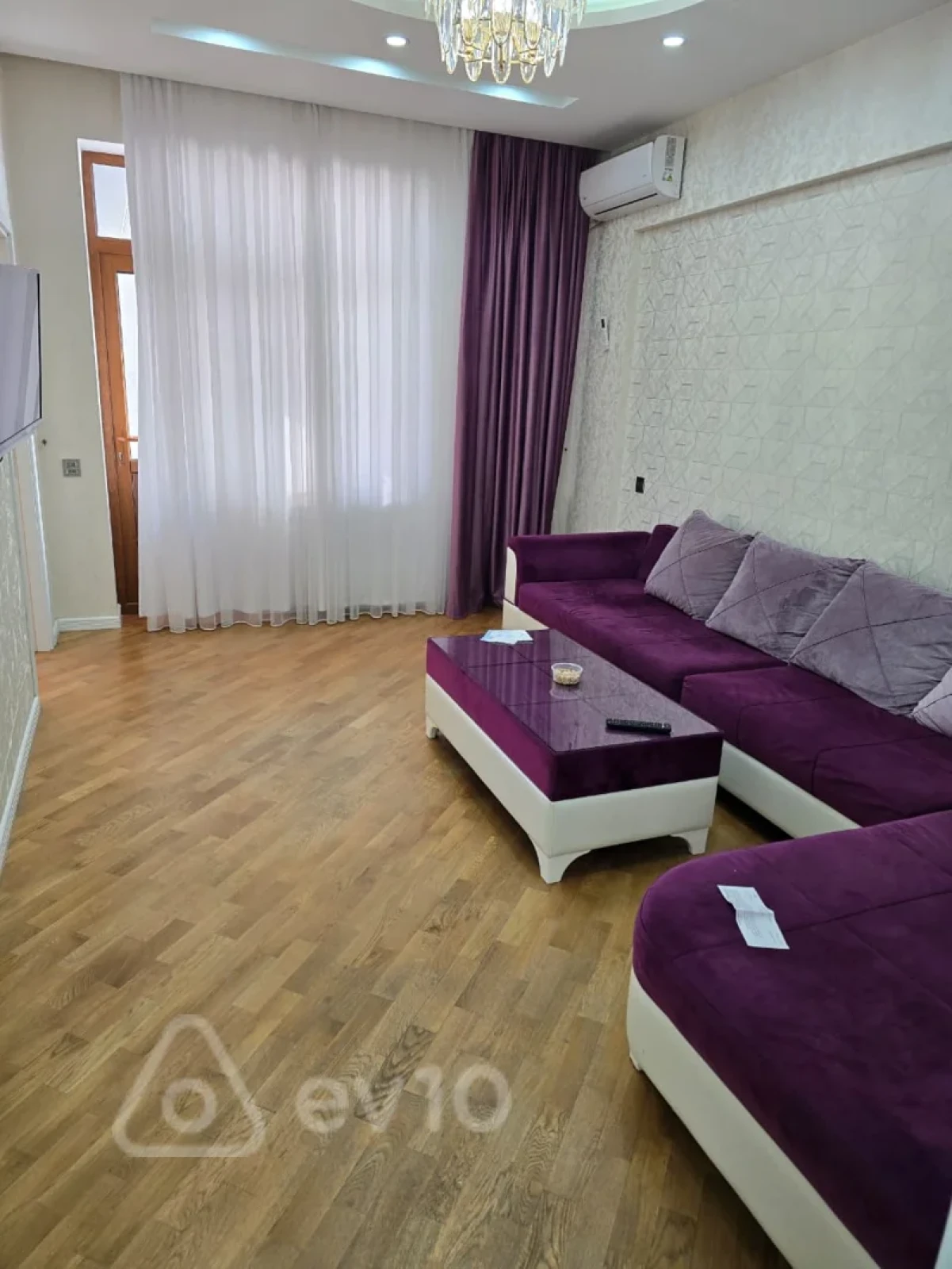Kirayə verilir 2 otaqlı yeni tikili 80 m²