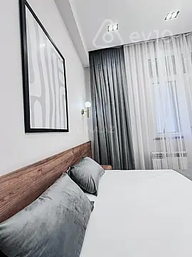 Kirayə verilir 2 otaqlı yeni tikili 65 m²