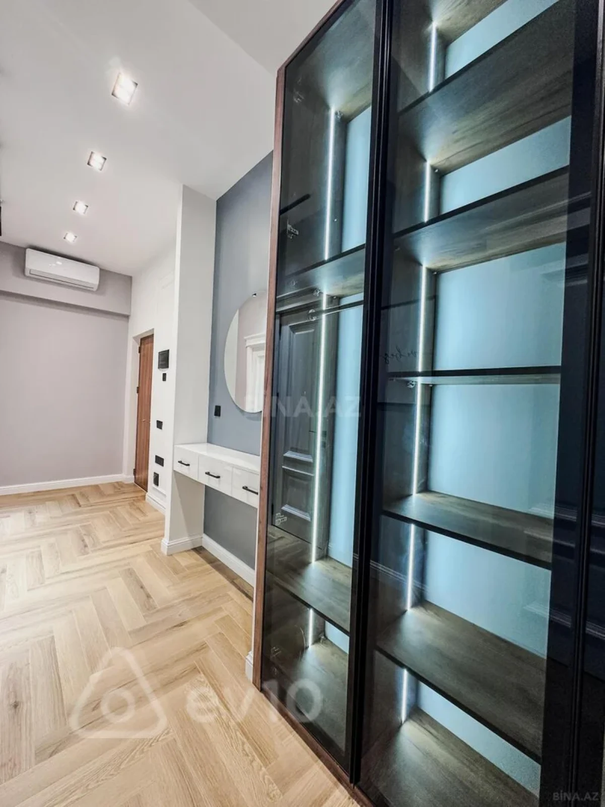 Kirayə verilir 2 otaqlı yeni tikili 65 m²