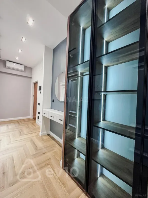 Kirayə verilir 2 otaqlı yeni tikili 65 m²