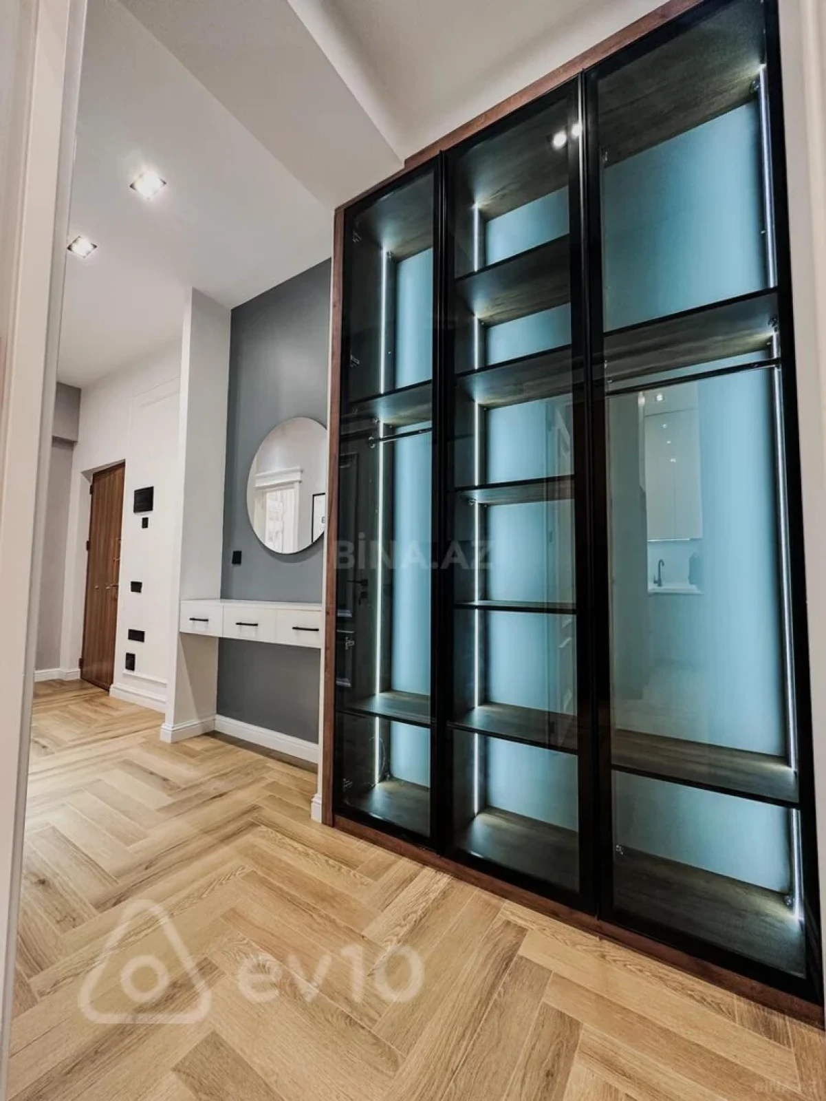 Kirayə verilir 2 otaqlı yeni tikili 65 m²