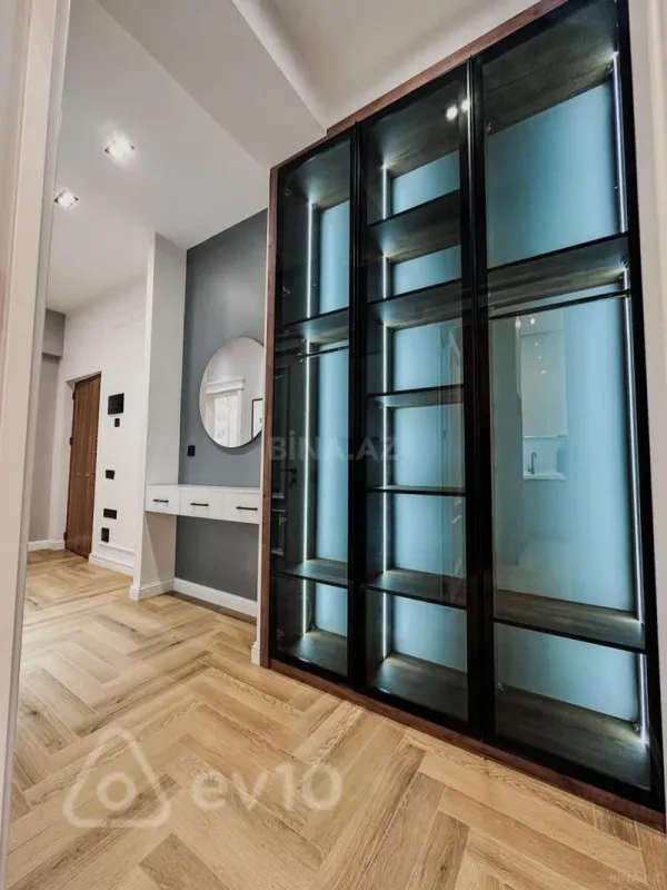 Kirayə verilir 2 otaqlı yeni tikili 65 m²