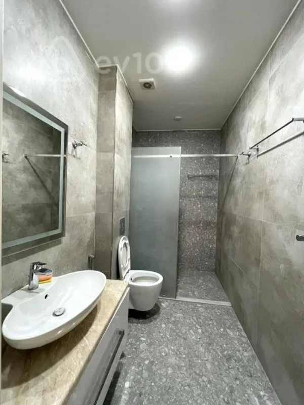 Kirayə verilir 4 otaqlı yeni tikili 180 m²