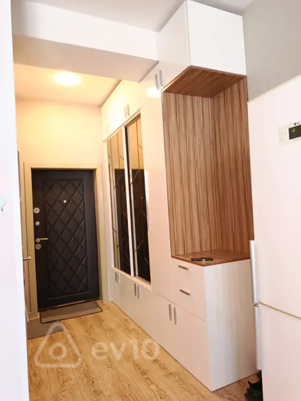 Kirayə verilir 2 otaqlı yeni tikili 50 m²