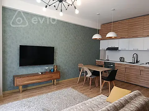 Kirayə verilir 2 otaqlı yeni tikili 50 m²