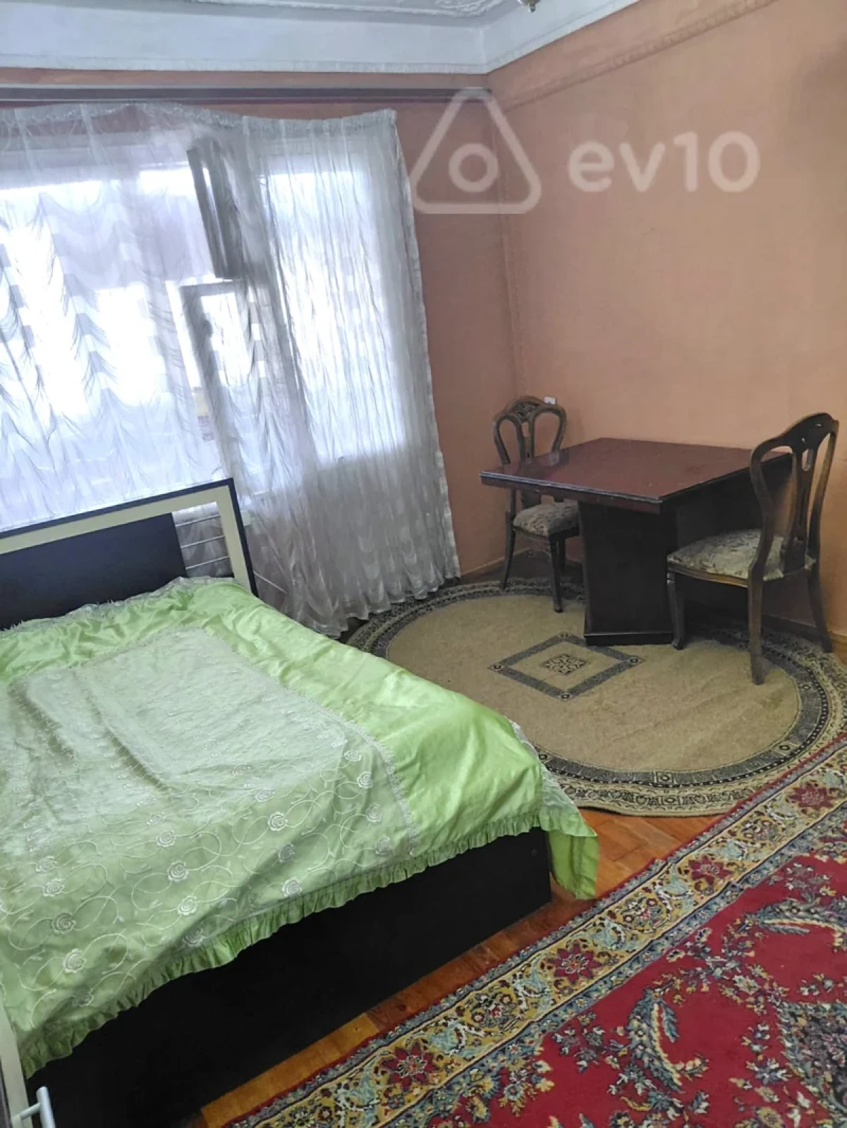 Kirayə verilir 3 otaqlı köhnə tikili 55 m²