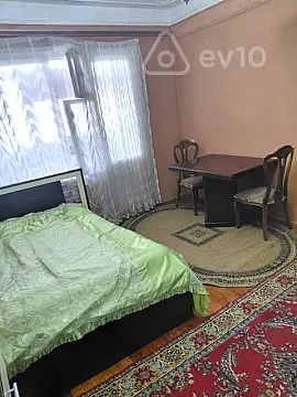 Kirayə verilir 3 otaqlı köhnə tikili 55 m²