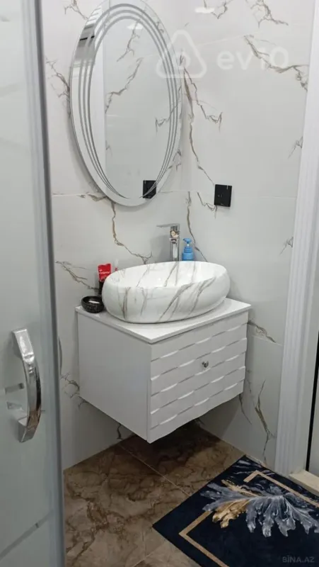 Kirayə verilir 2 otaqlı yeni tikili 45 m²