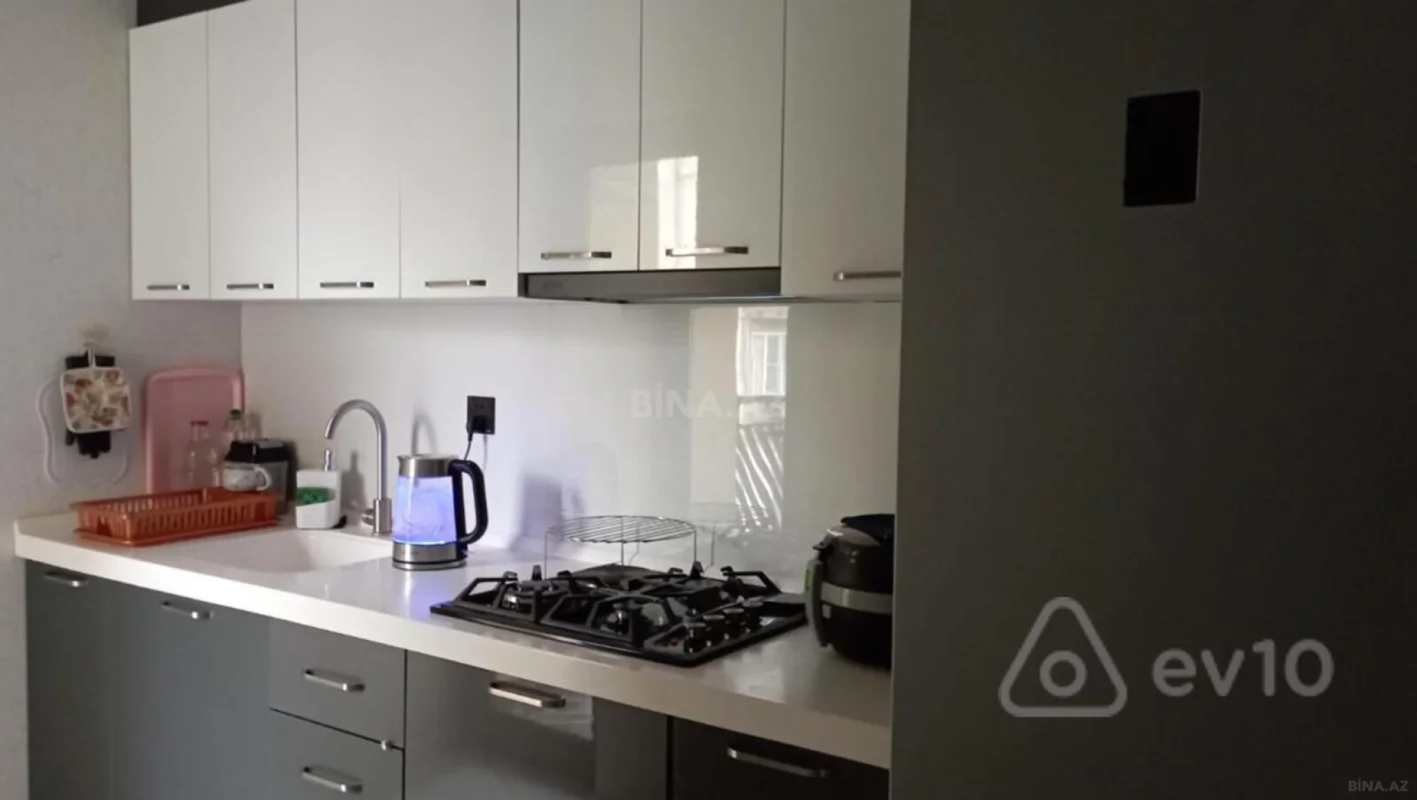 Kirayə verilir 2 otaqlı yeni tikili 45 m²