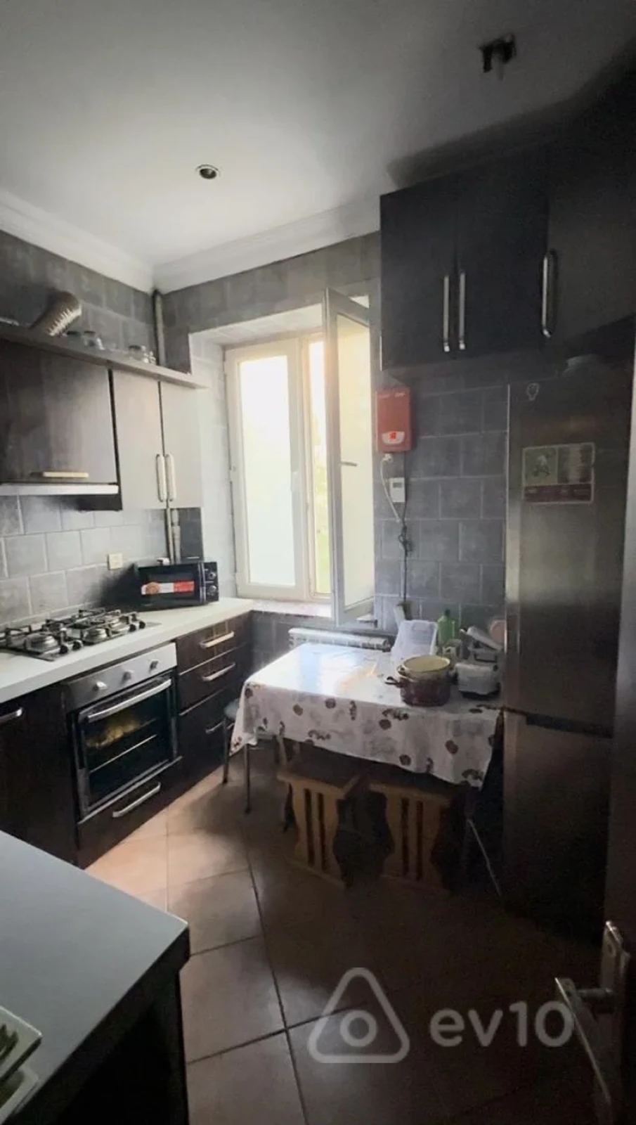 Kirayə verilir 3 otaqlı köhnə tikili 70 m²