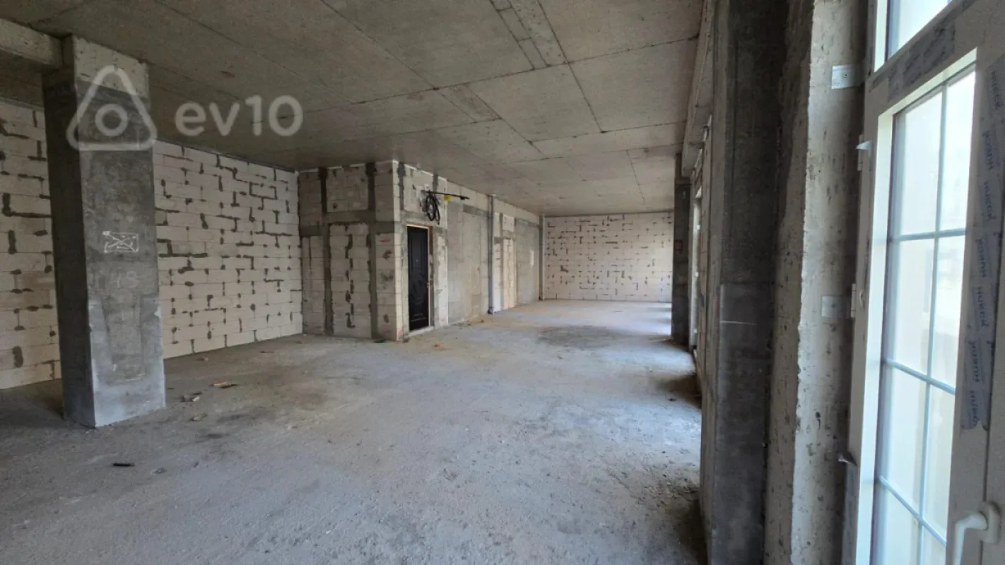 Satılır mənzil 145 m²