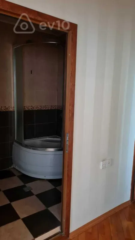Kirayə verilir 2 otaqlı yeni tikili 60 m²