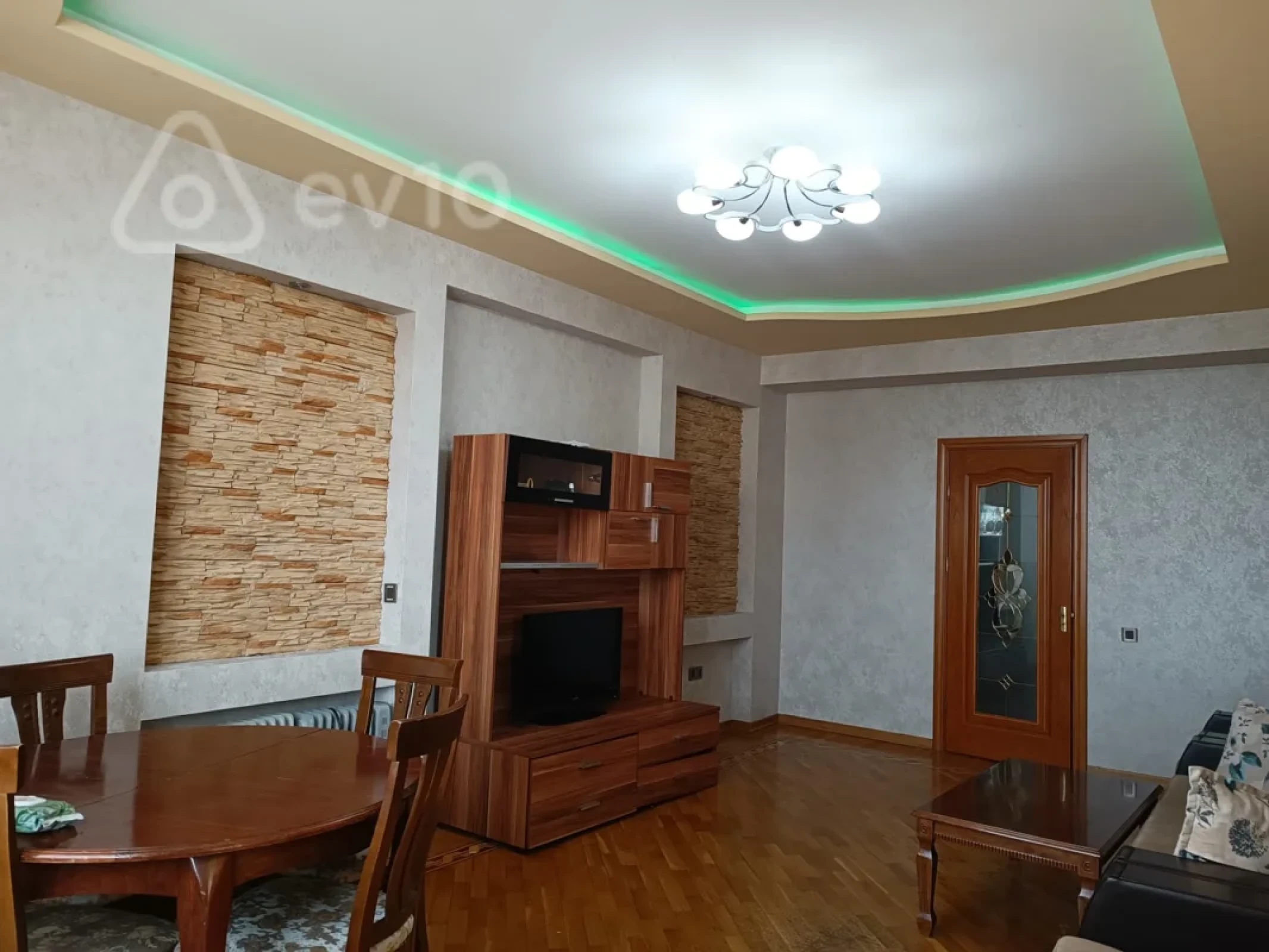 Kirayə verilir 3 otaqlı yeni tikili 100 m²