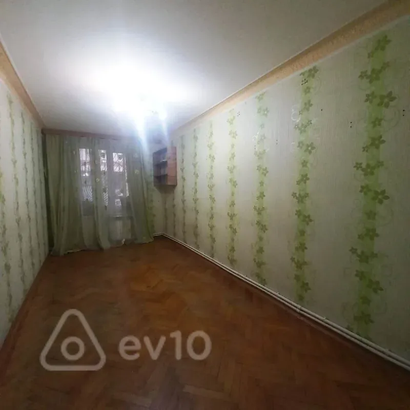 Kirayə verilir 3 otaqlı ofis 70 m²