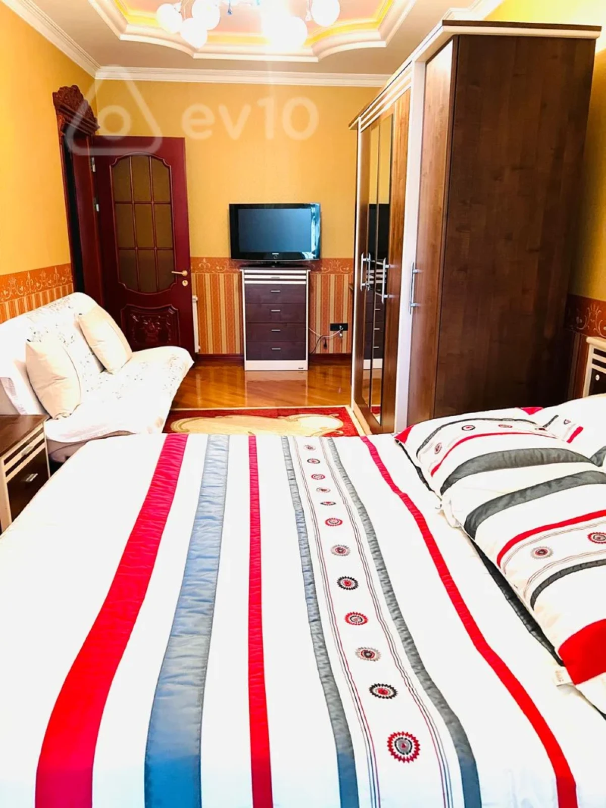 Satılır 4 otaqlı yeni tikili 153 m²