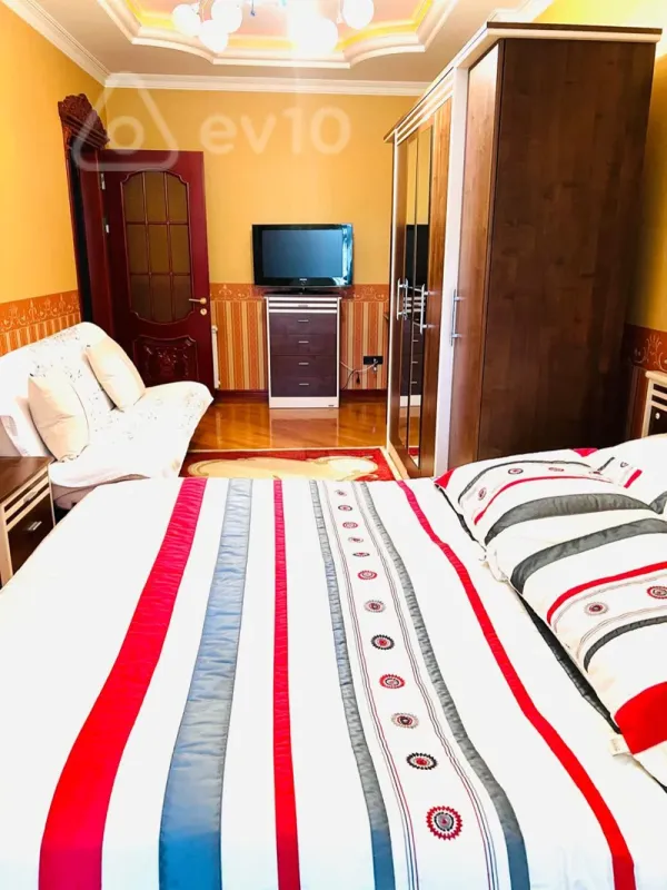 Satılır 4 otaqlı yeni tikili 153 m²