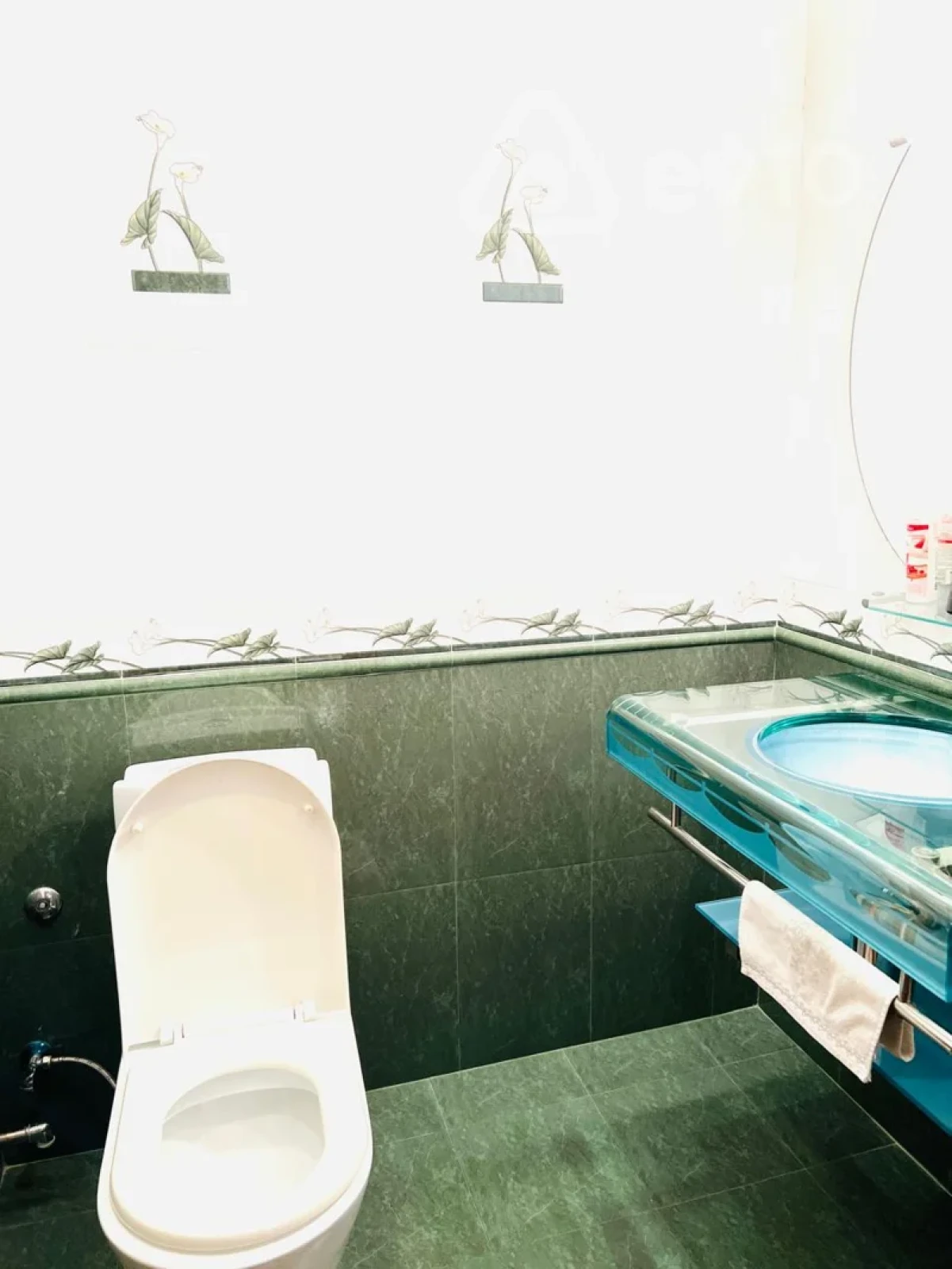 Satılır 4 otaqlı yeni tikili 153 m²