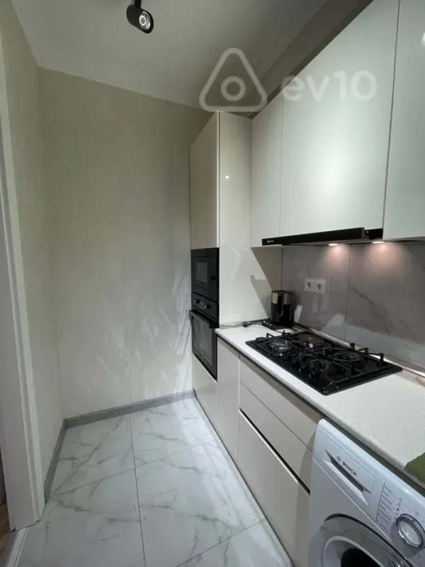 Kirayə verilir 2 otaqlı yeni tikili 70 m²