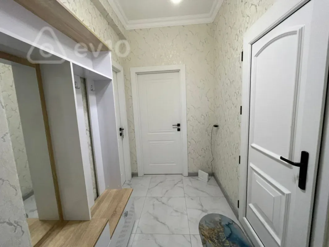 Kirayə verilir 2 otaqlı yeni tikili 70 m²