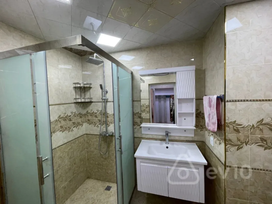 Kirayə verilir 2 otaqlı yeni tikili 70 m²