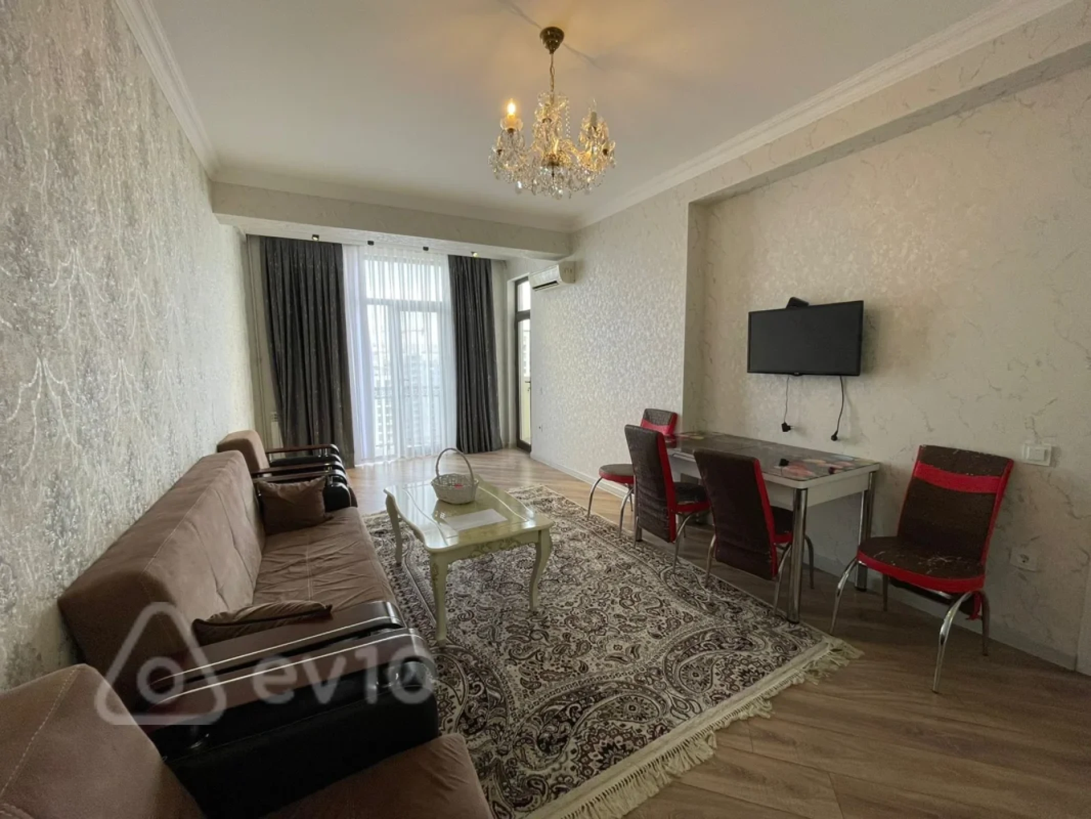 Kirayə verilir 2 otaqlı yeni tikili 70 m²