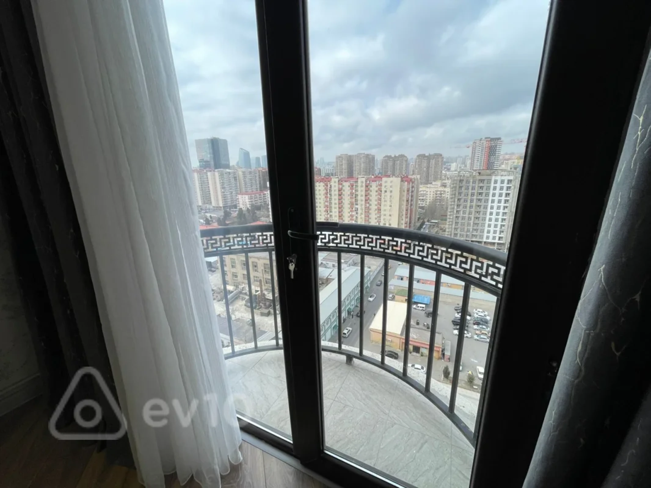 Kirayə verilir 2 otaqlı yeni tikili 70 m²