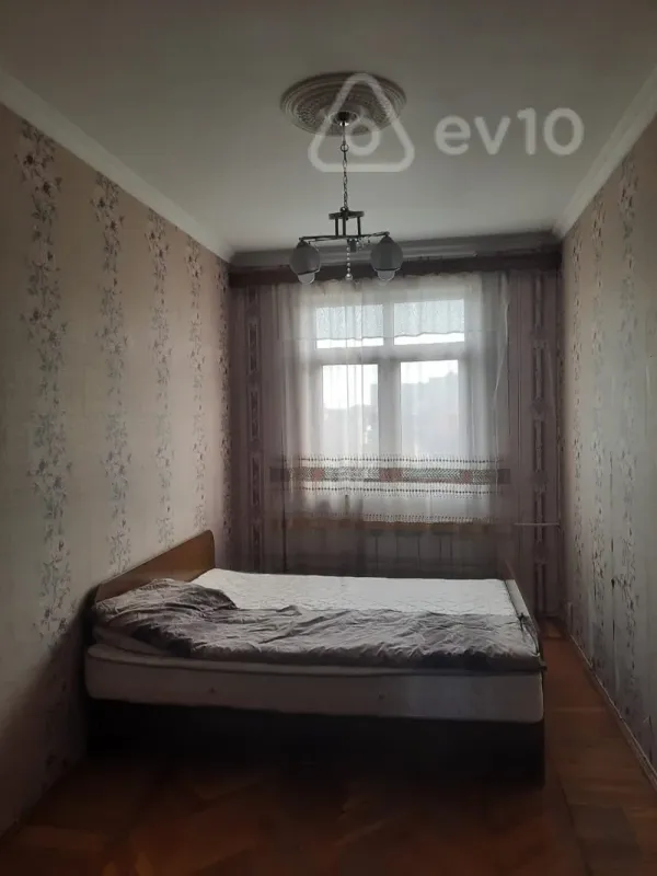 Kirayə verilir 2 otaqlı köhnə tikili 50 m²