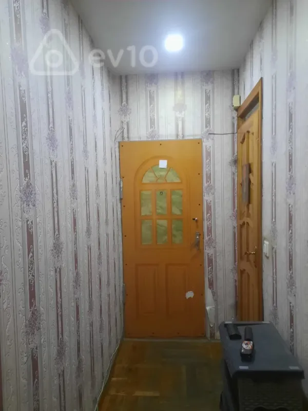 Kirayə verilir 2 otaqlı köhnə tikili 50 m²