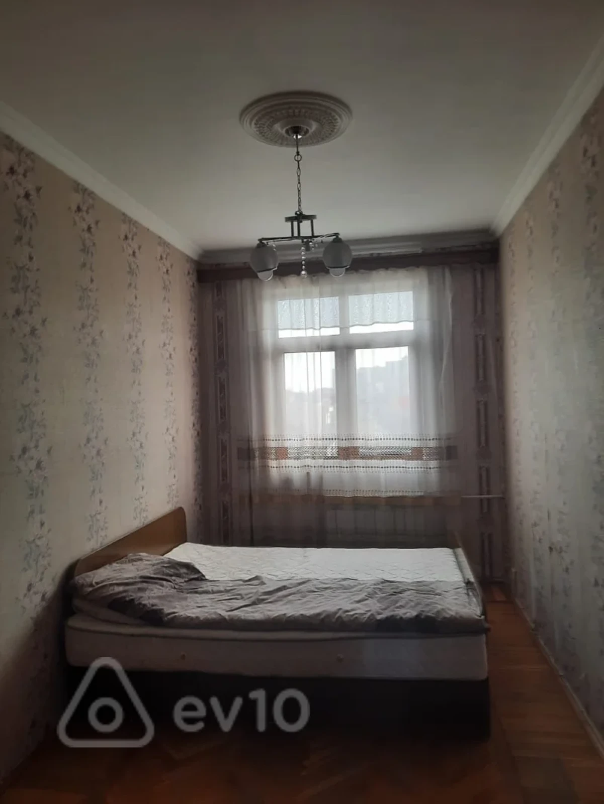 Kirayə verilir 2 otaqlı köhnə tikili 50 m²