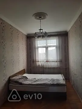 Kirayə verilir 2 otaqlı köhnə tikili 50 m²