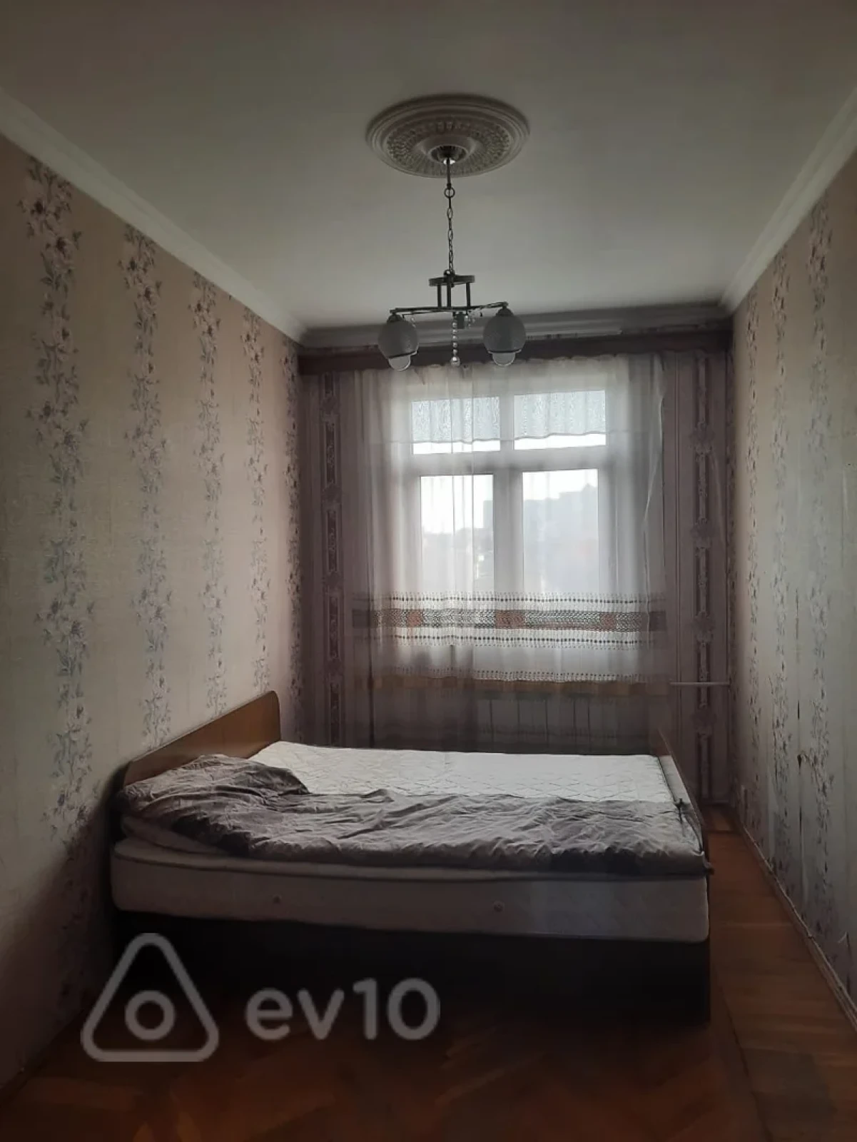 Kirayə verilir 2 otaqlı köhnə tikili 50 m²