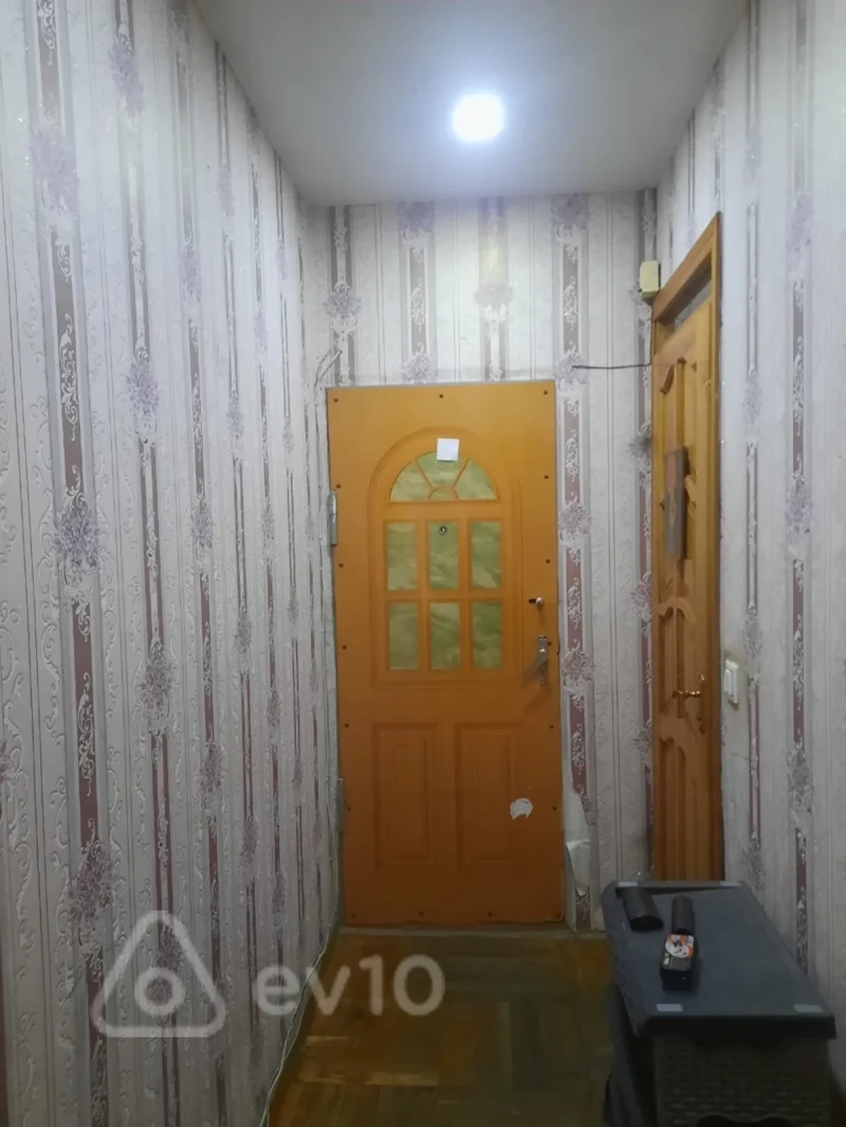 Kirayə verilir 2 otaqlı köhnə tikili 50 m²