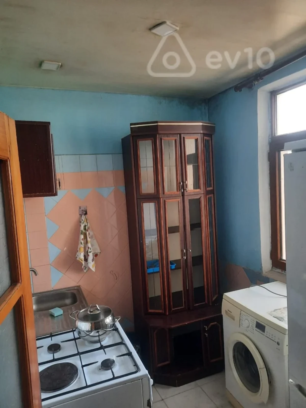 Kirayə verilir 2 otaqlı köhnə tikili 50 m²