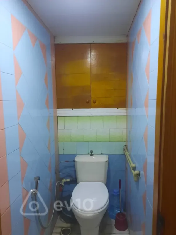 Kirayə verilir 2 otaqlı köhnə tikili 50 m²